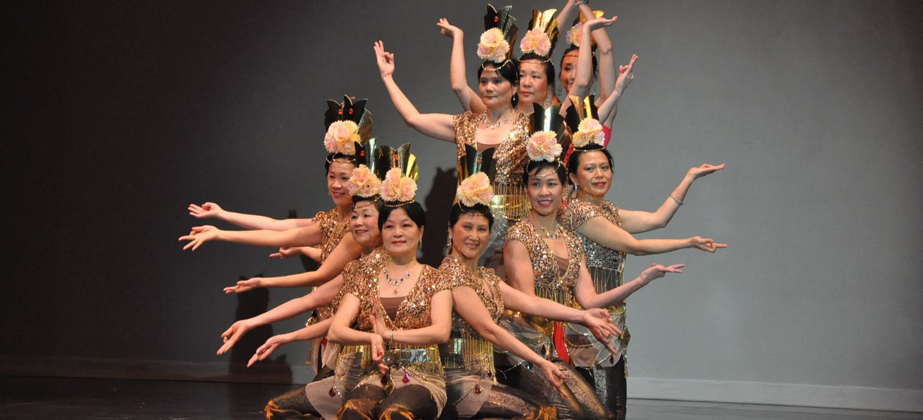 Photo of the Dun Huang dance.
